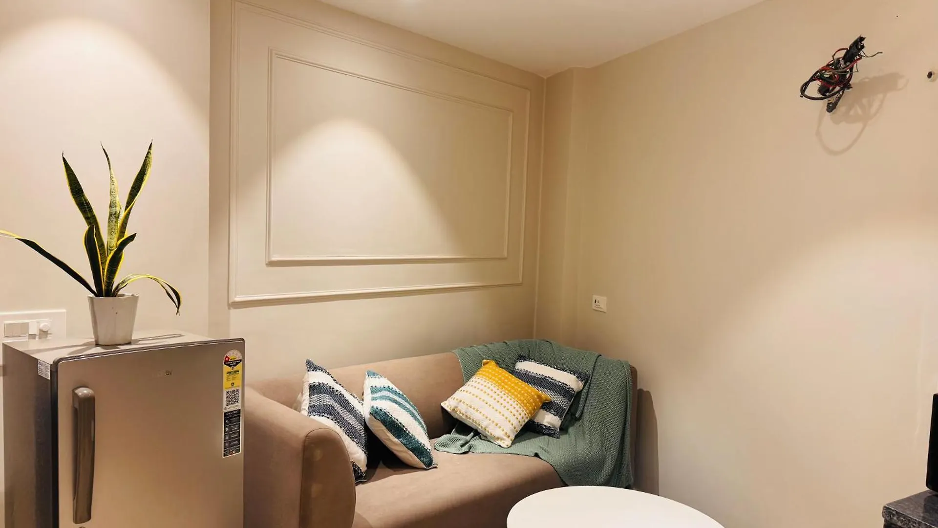 Hotel Upshelters Serviced Apartments Gurgaon