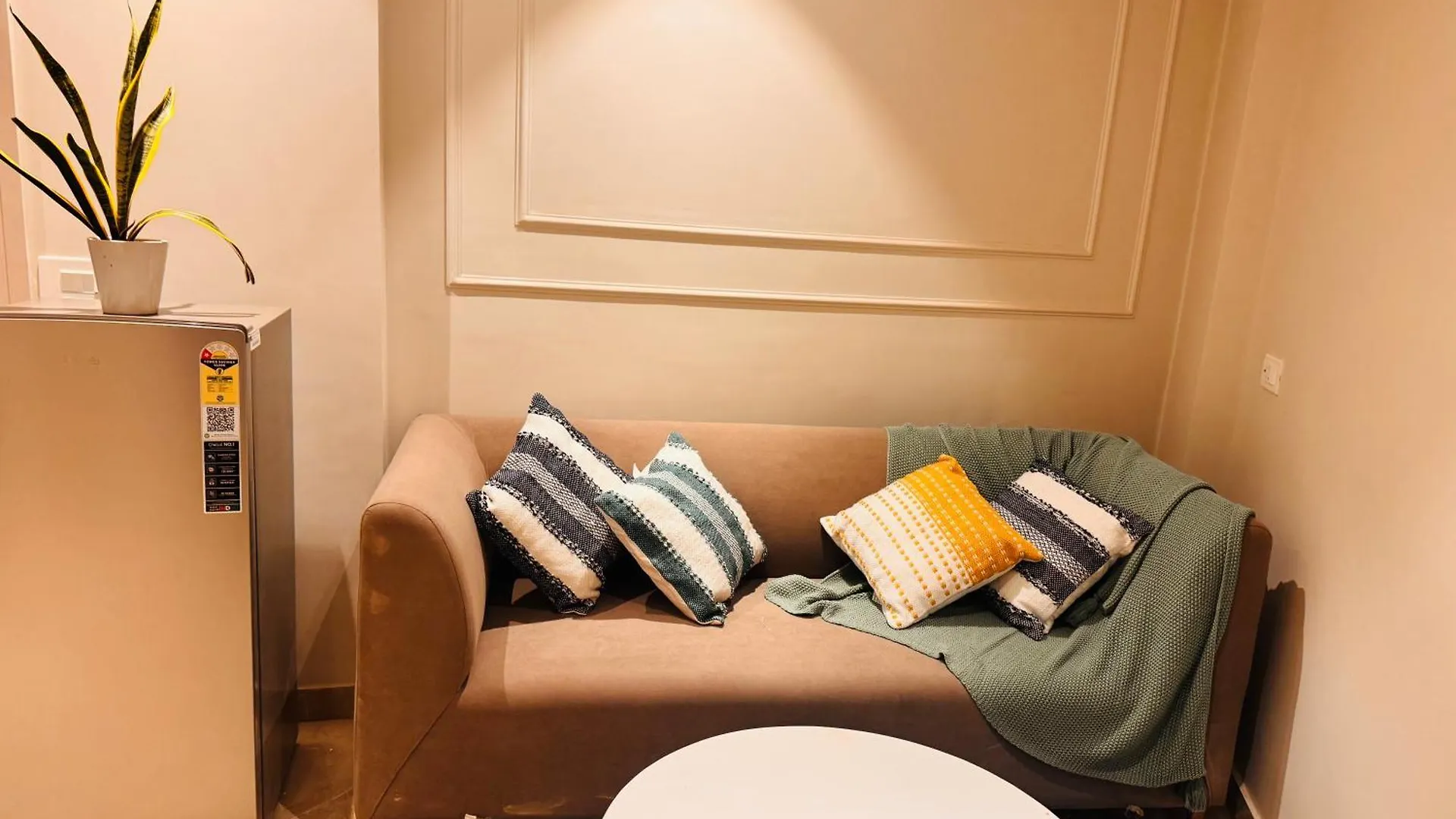 Hotel Upshelters Serviced Apartments Gurgaon